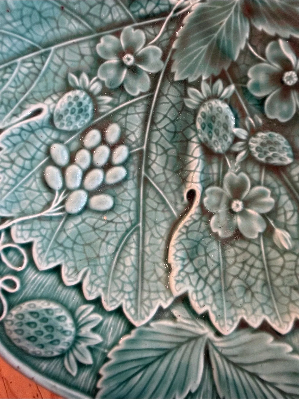Antique Victorian Green Strawberry Vine Grape 19th Century Majolica Plate Dish.